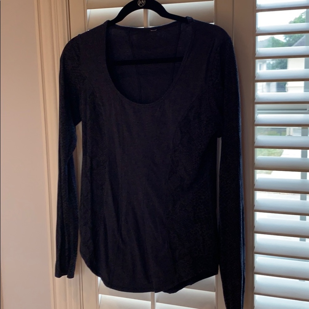 Women's Black Long Sleeve Top